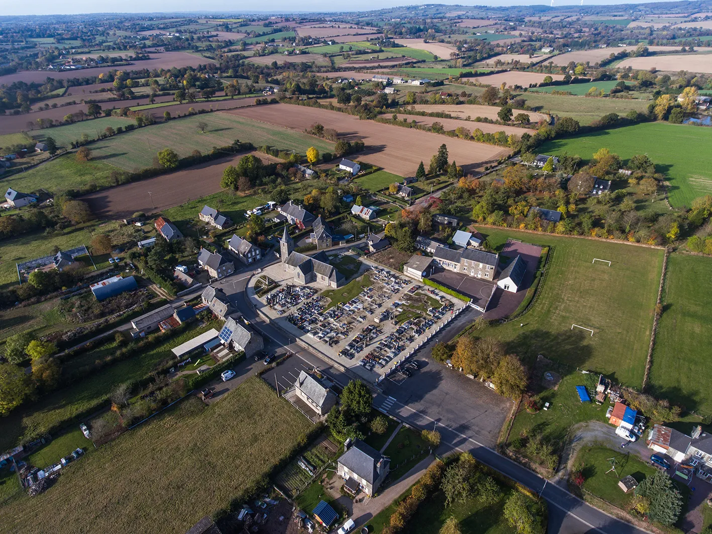 Bourg de St-Pierre-Tarentaine vu du ciel
